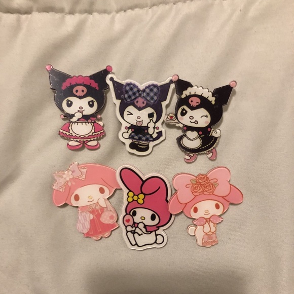 Sanrio Pins 🧷 - Picture 3 of 5